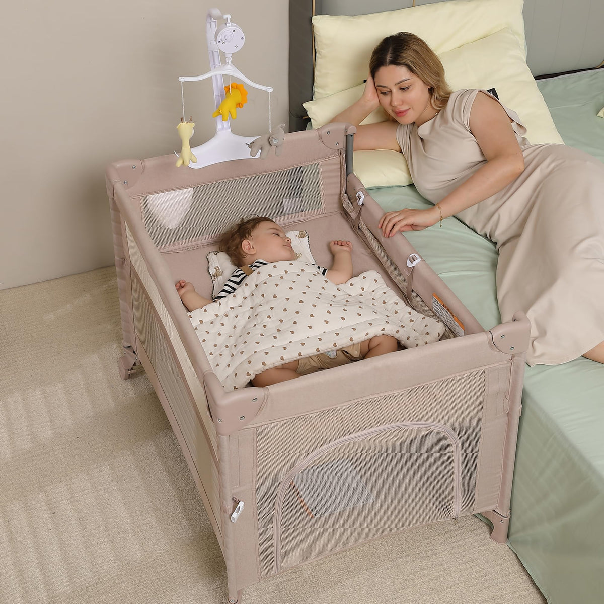 4 in 1 Pack and Play U81706